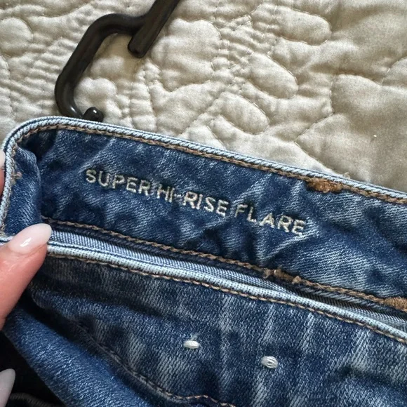 American Eagle Outfitters Super Hi-Rise Flare Jeans - Picture 4 of 5
